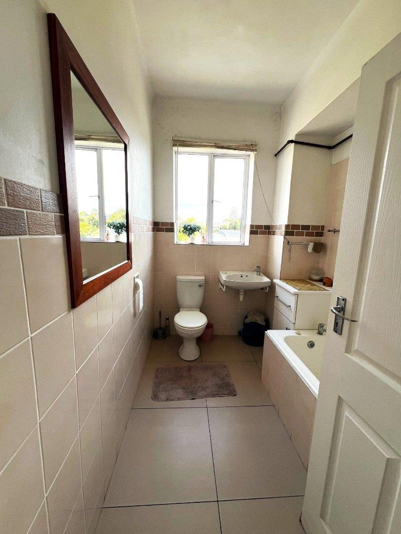 To Let 1 Bedroom Property for Rent in Humewood Eastern Cape